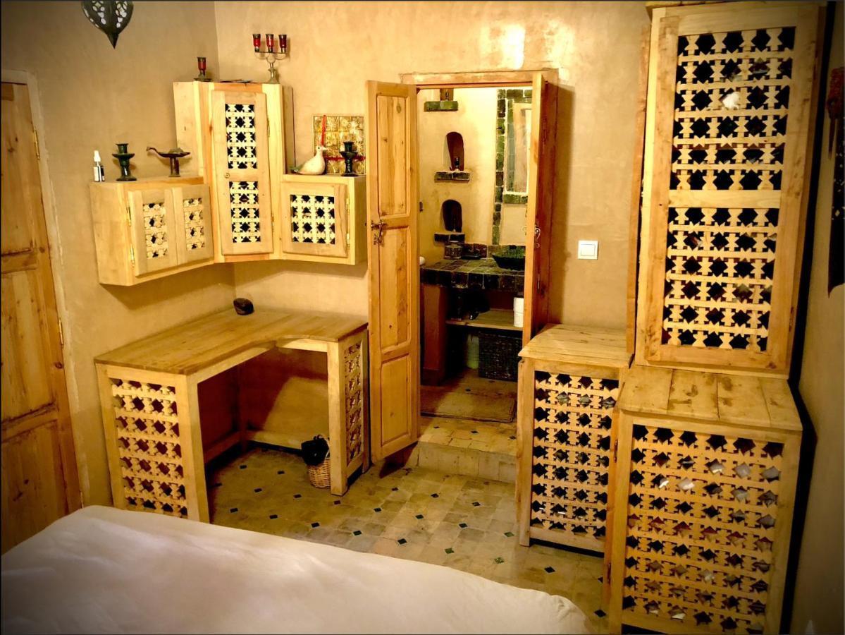 Maison D'Hote "J" Агдз Екстериор снимка